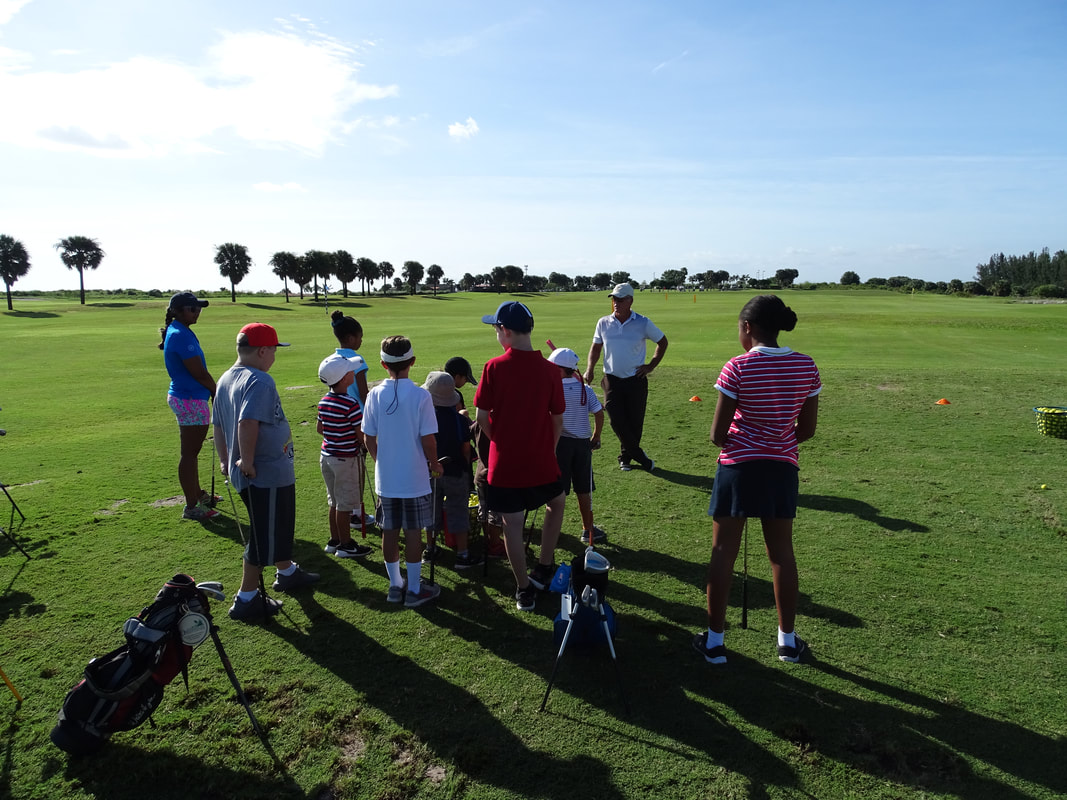 Glen Beaver instructing Homeschool Group Golf at Park Ridge